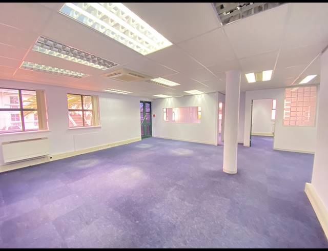 310M² OFFICE TO LET IN KENILWORTH